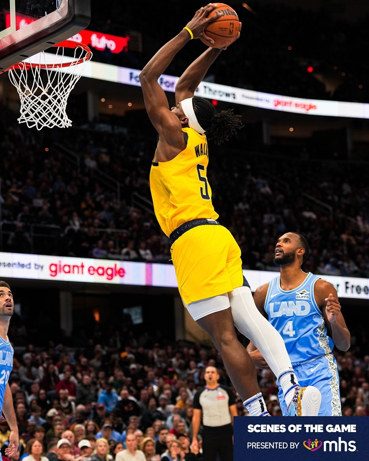 开云体育-克里夫兰骑士训练开放日，冲刺阶段防线松动引欢呼，NBA季后赛在即，纪律约束更严格的简单介绍-开云体育