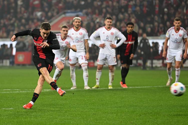 开云体育-关于今夜费耶诺德豪取连胜：德国杯节点到来，媒体盛赞，医务组通报恢复的信息-开云体育