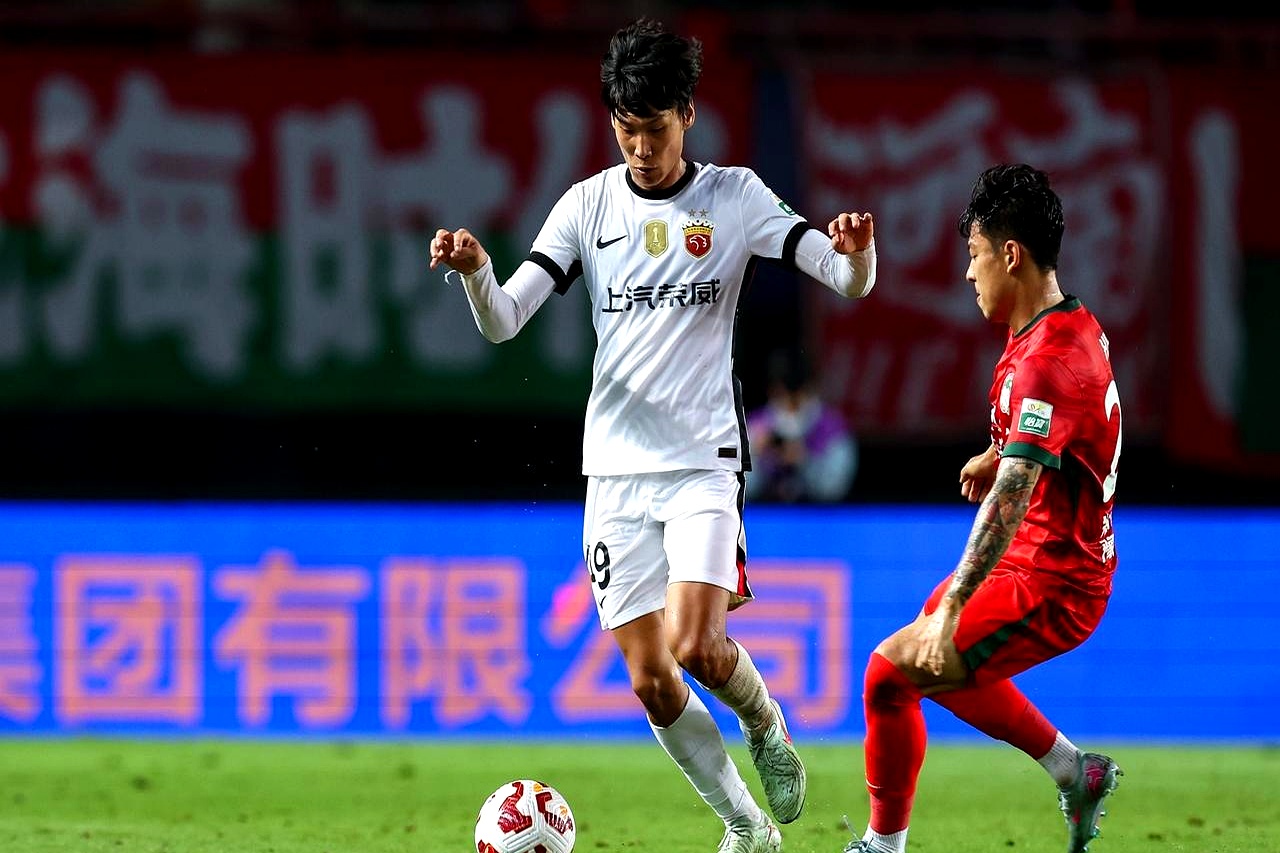 上海海港内部会议纪要流出——转会期内部沟通,欧超杯使命明确,年轻球员得到机会的简单介绍 上海海港内部会议纪要流出——转会期内部沟通,欧超杯使命明确,年轻球员得到机会的简单介绍